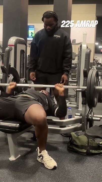how.many reps are athletes getting of 225 at the combine